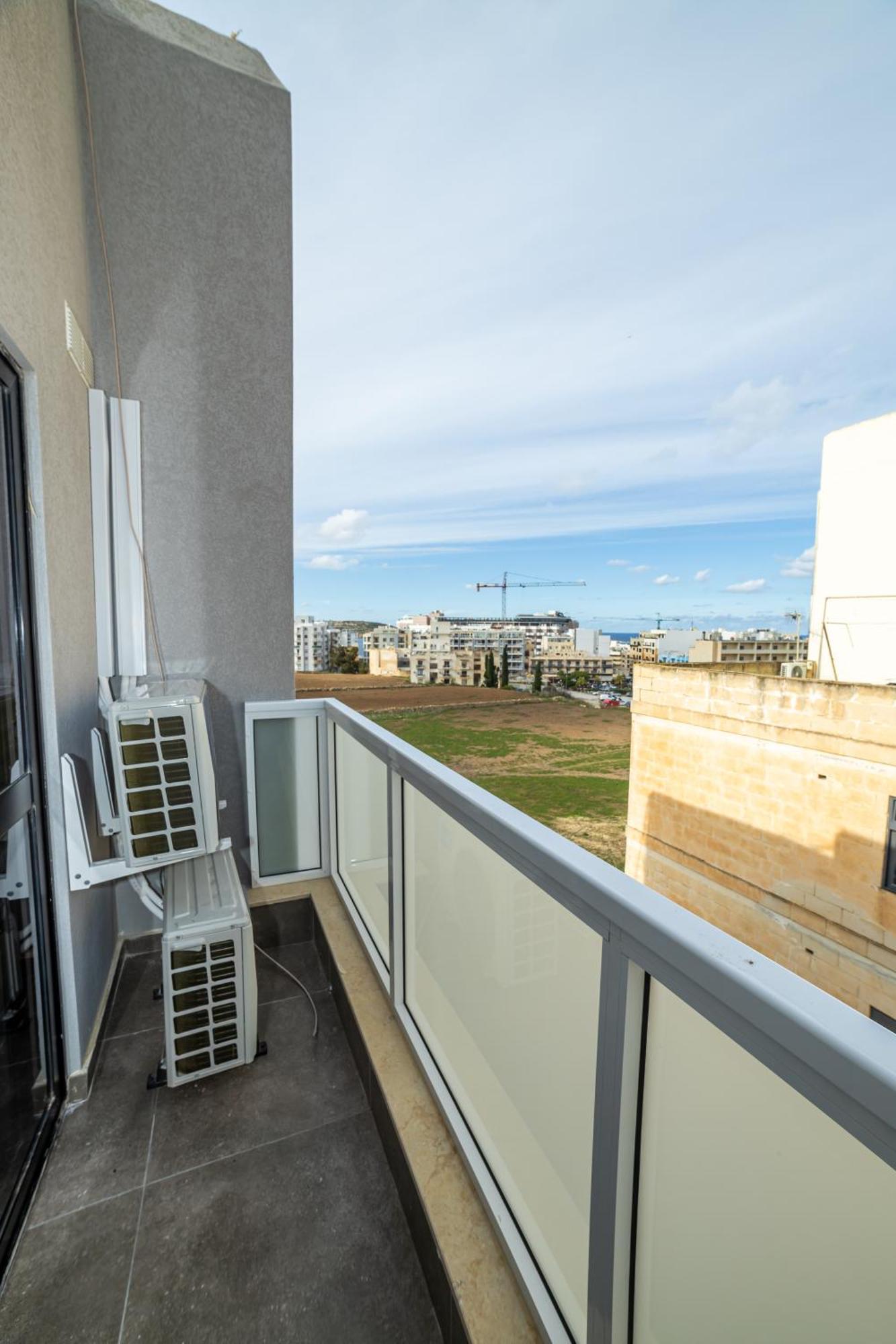 Charming Corner Apartment With Country View 2Br St. Paul's Bay Exterior photo